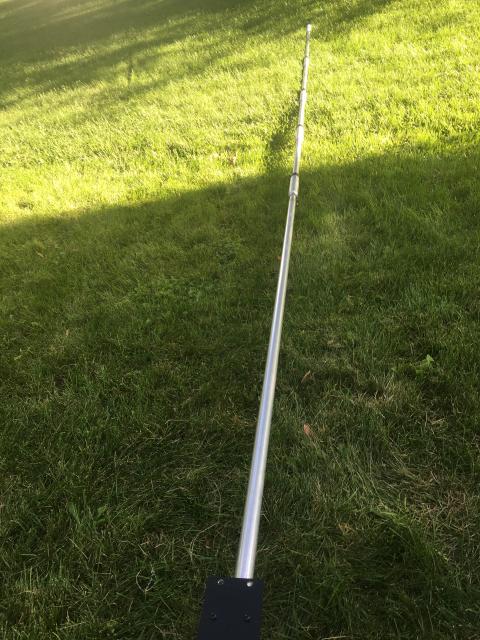Antenna along ground